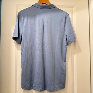 Lululemon Evolution Short Sleeve Polo Shirt in a blue color size Small